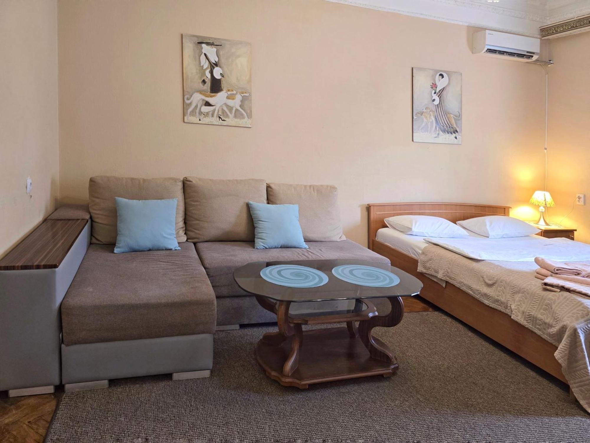 Home Hotel Apartments On Lva Tolstogo Киев Экстерьер фото
